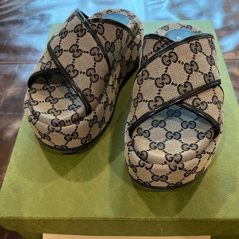 Gucci Platform Sandals - Picture 1 of 4